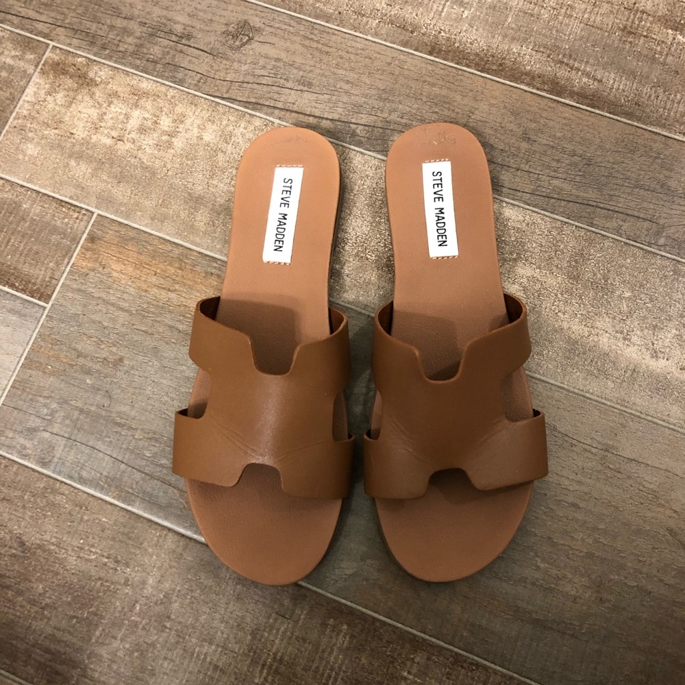 Steve Madden Sandals Size 9.